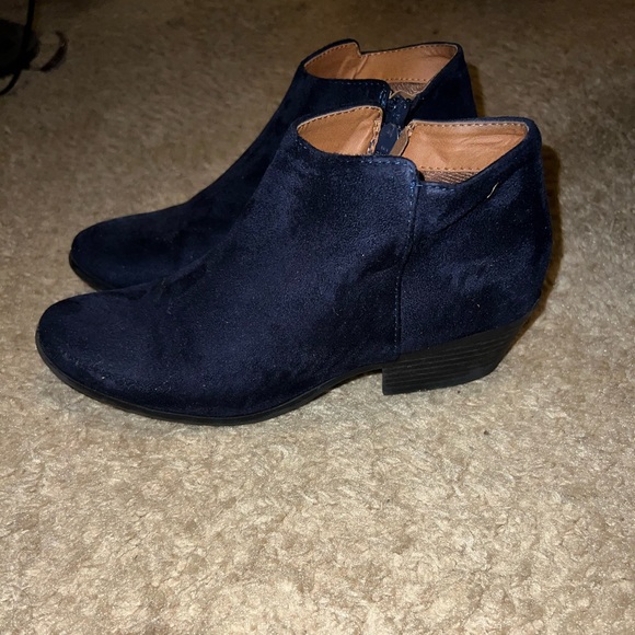 Soda Shoes - Blue suede booties